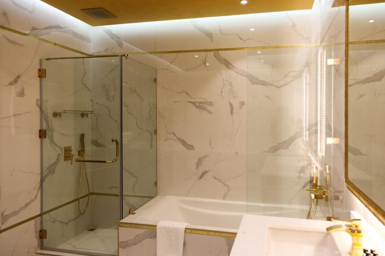 The B Premiere Hotel Doha Eksteriør billede